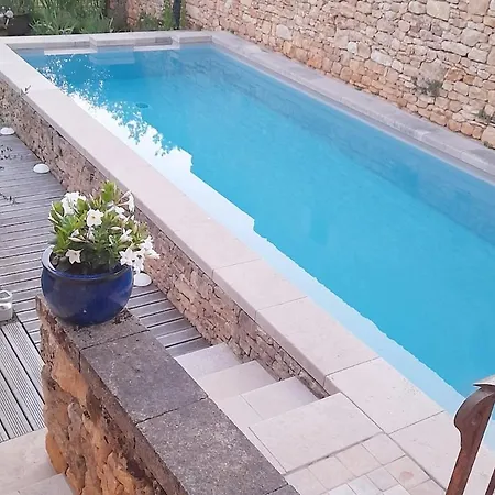 L'atelier Gilbert House, Private Jacuzzi, Parking Dom wakacyjny