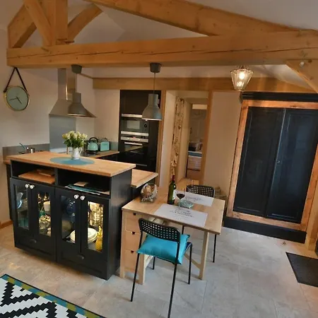 L'atelier Gilbert House, Private Jacuzzi, Parking Dom wakacyjny Vézac