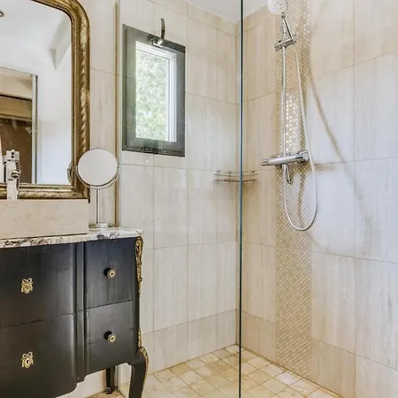 L'atelier Gilbert House, Private Jacuzzi, Parking Vézac